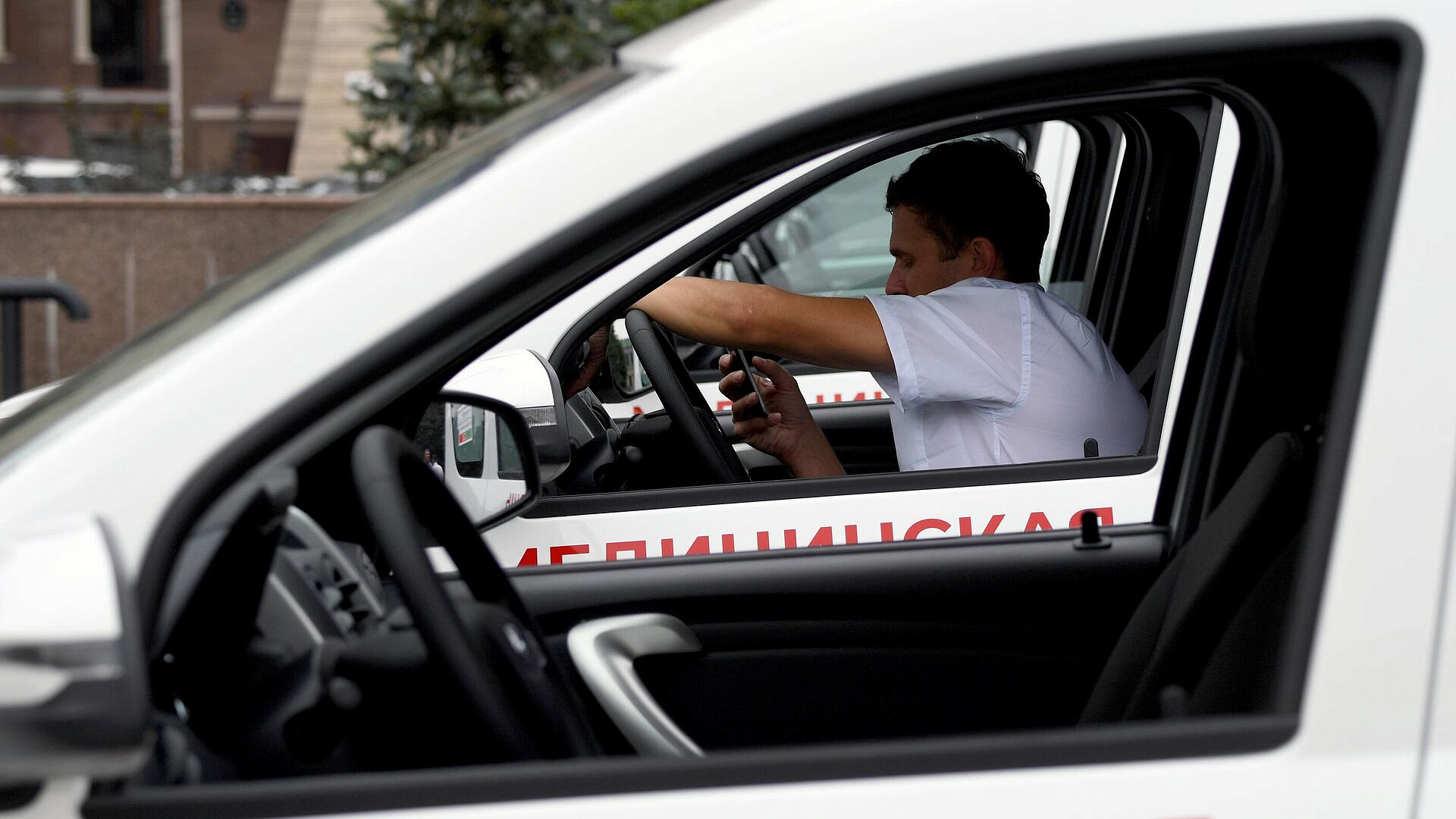 Медики в Курской области будут получат прибавку к зарплате