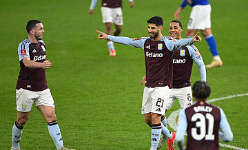 Дубль Роджерса помог "Астон Вилле" обыграть "МЮ" в АПЛ