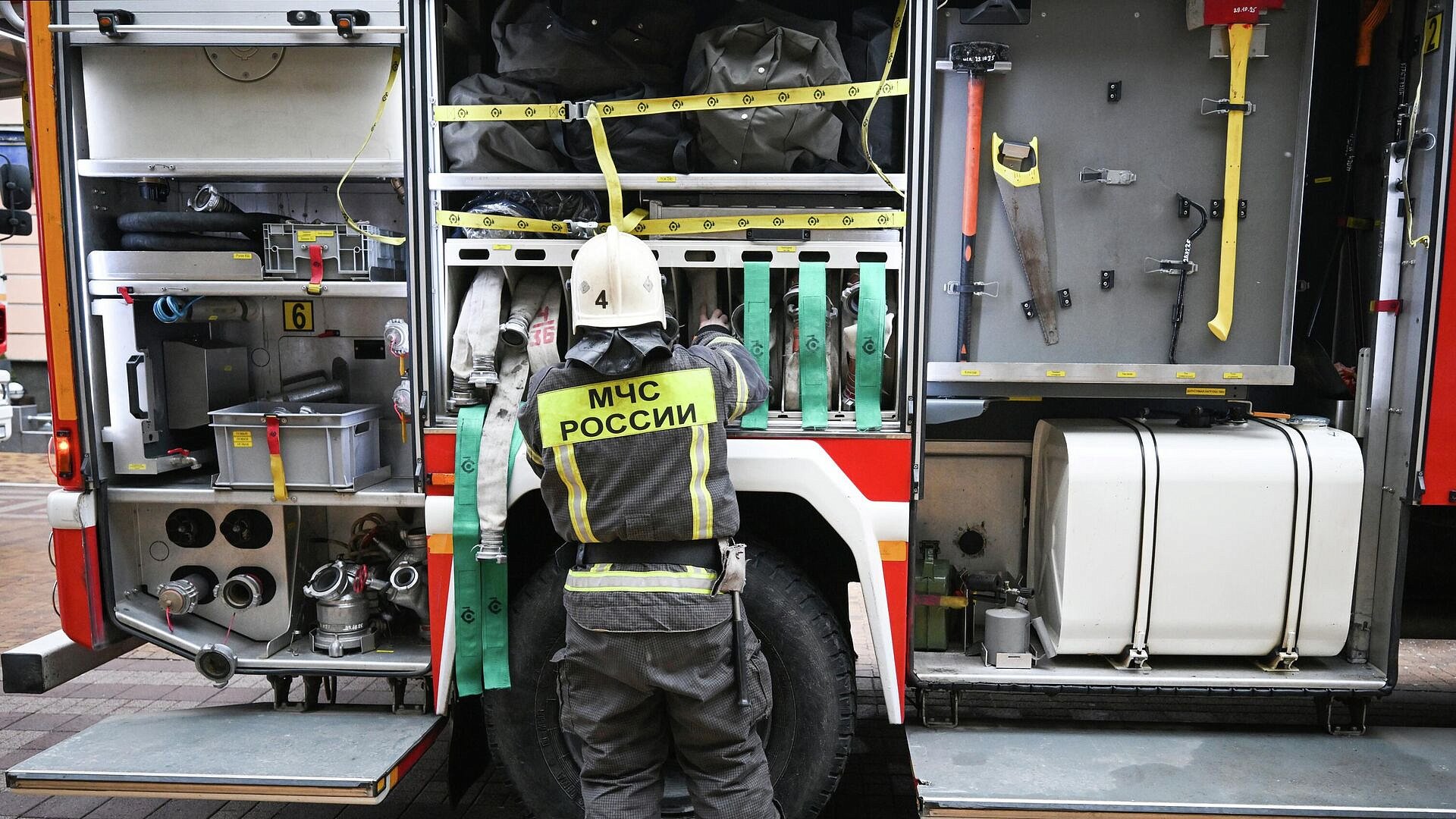 В Москве вспыхнул пожар в административном здании