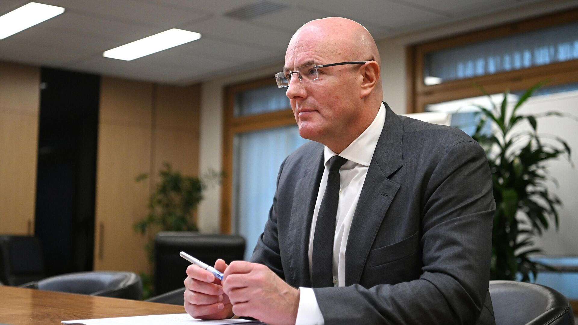 Чернышенко рассказал, почему важны научные центры мирового уровня