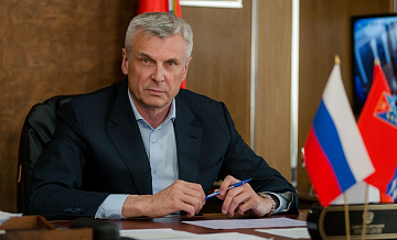Губернатор Магаданской области проголосовал на выборах президента