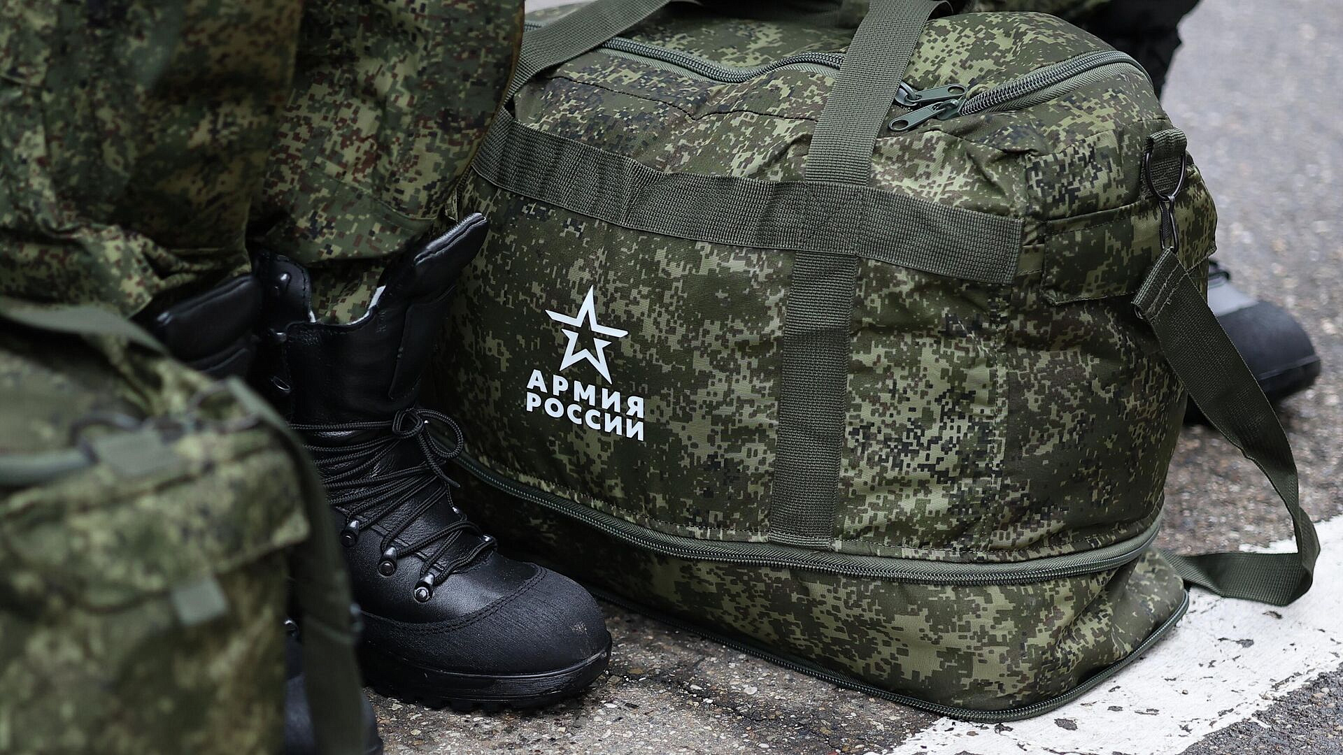 До семи тысяч призывников будут направлять на службу в МЧС ежегодно