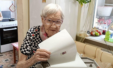 Самая пожилая жительница Бурятии проголосовала на выборах президента