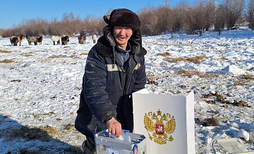 Жители двух районов Якутии проголосовали досрочно на выборах президента