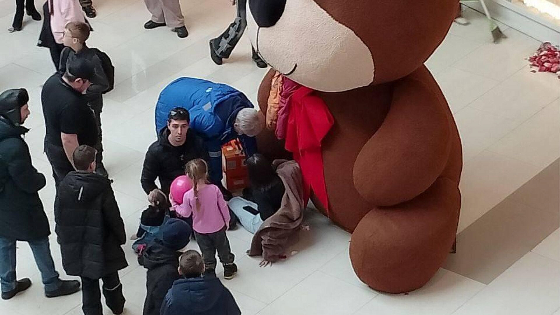 В Уфе возбудили дело после давки в ТЦ, где пострадали два человека