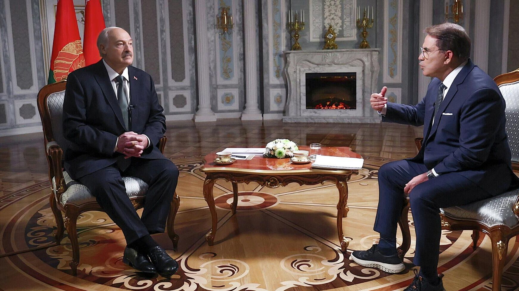 ЕС должен быть самостоятельной опорой планеты, считает Лукашенко