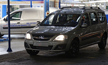         Lada Largus