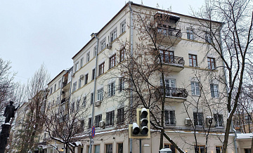 На торги выставили три нежилых помещения в центре Москвы