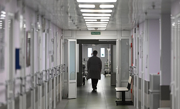 В Башкирии врачи прооперировали мальчика, живот которого проткнул карандаш