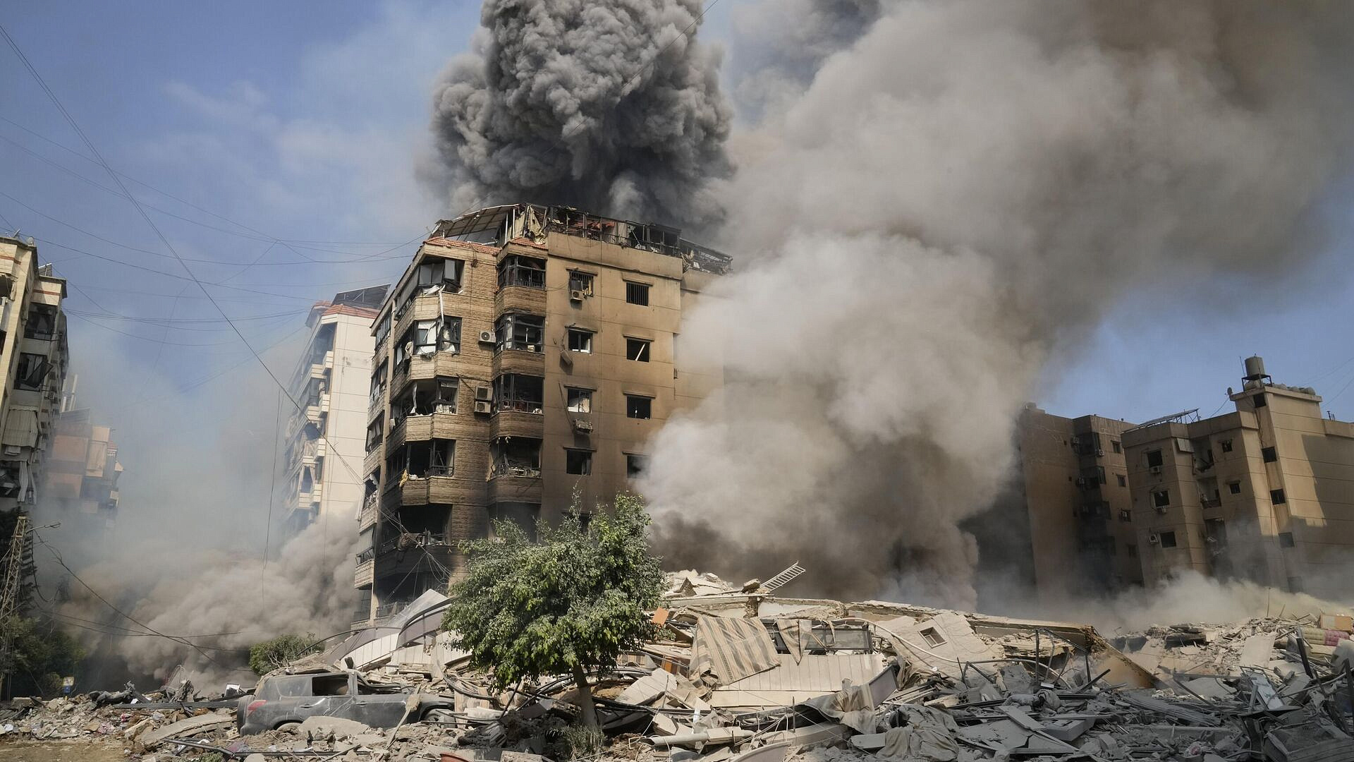 При ударах по Ливану за сутки погибли 14 медицинских работников