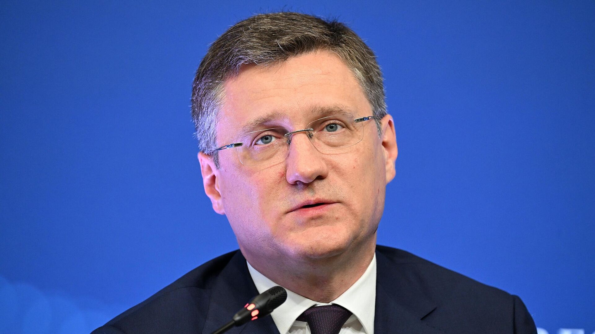 Конкретики по корректировке топливного демпфера еще нет, заявил Новак