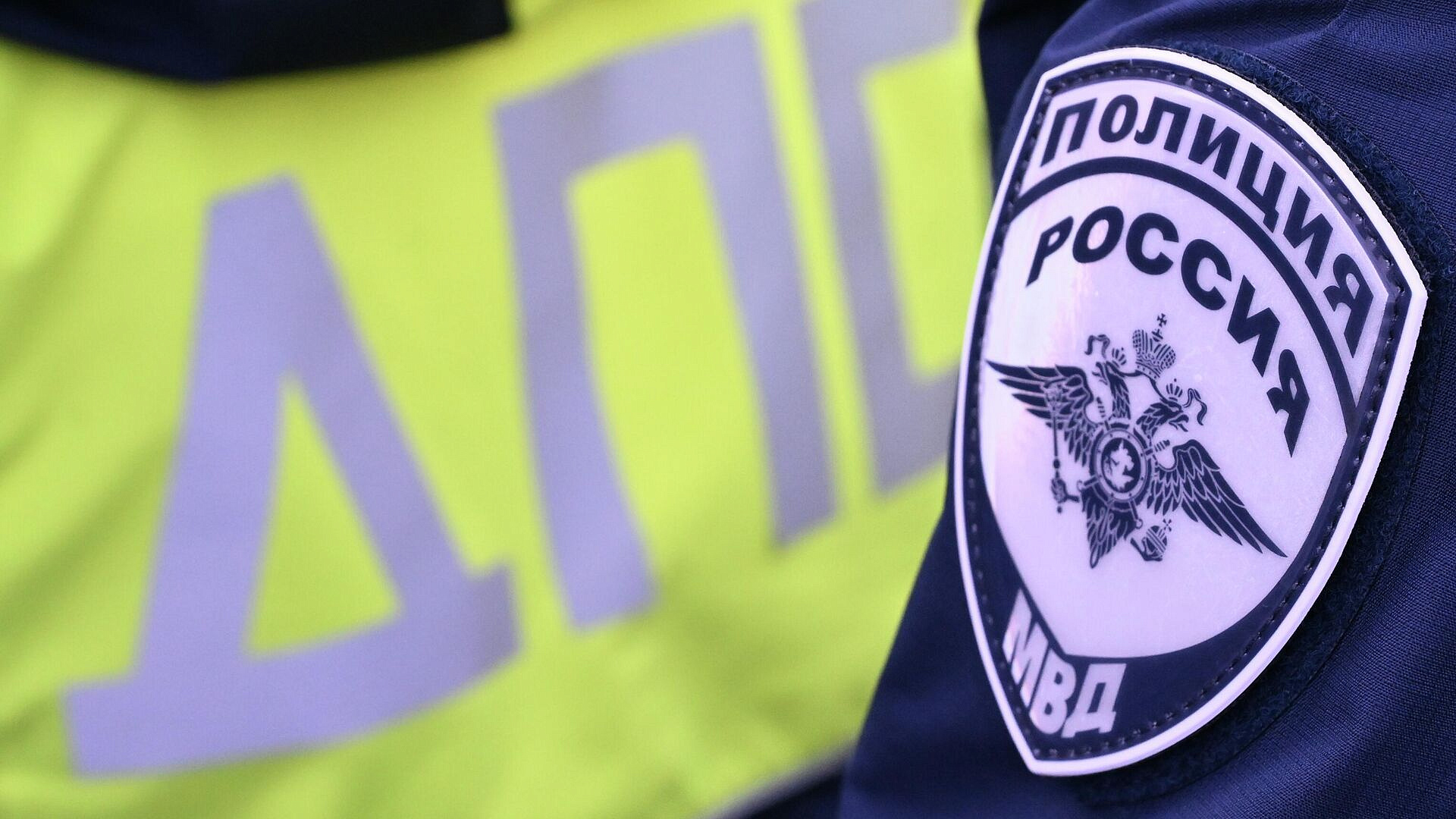 В Крыму пьяный пенсионер снес три дорожных знака