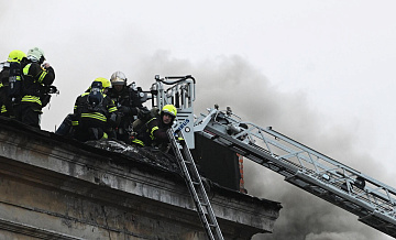 МЧС уточнило площадь пожара на складе в Подмосковье