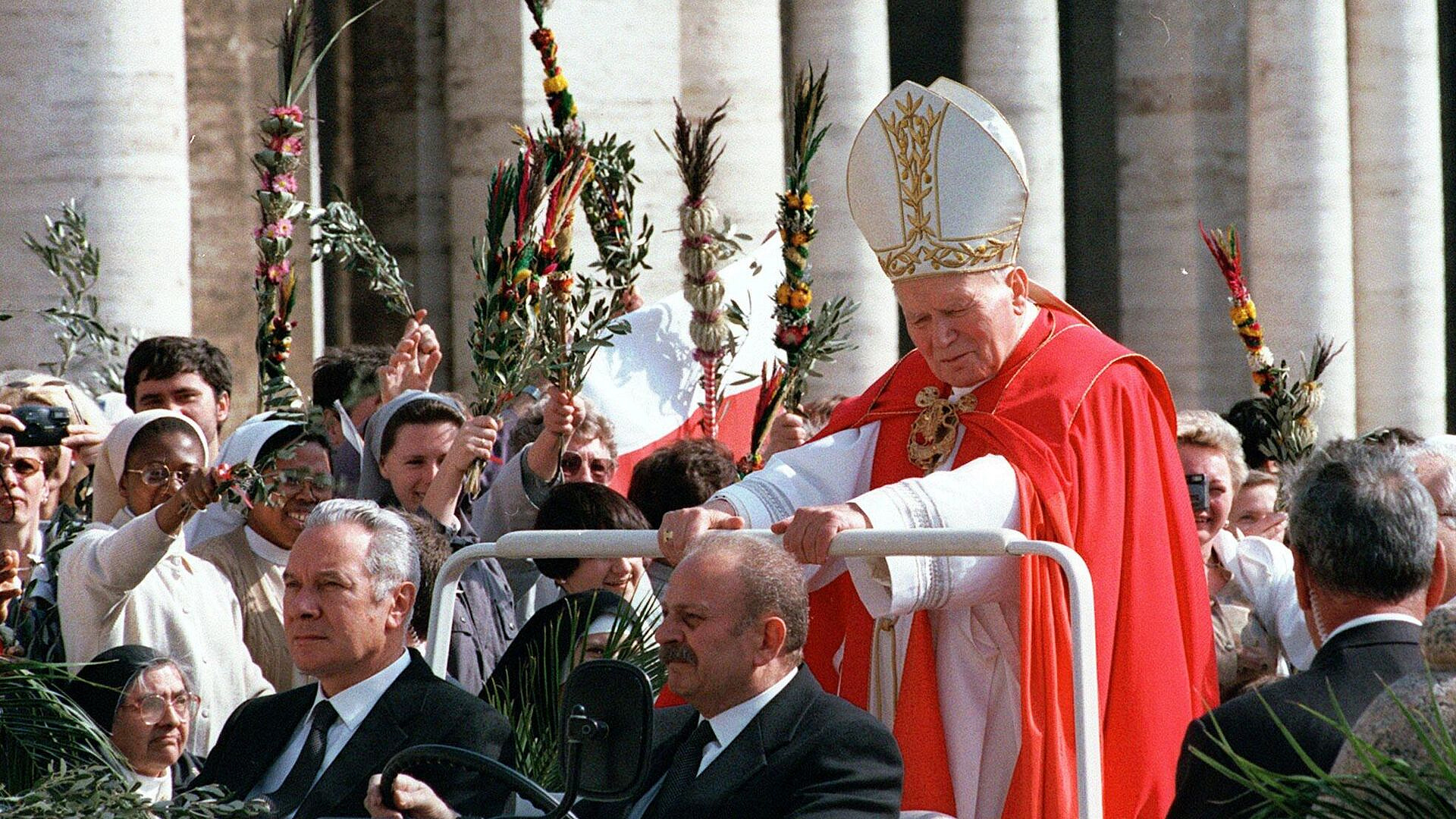 В Варшаве сгорел крест, у которого служил мессу Иоанн Павел II