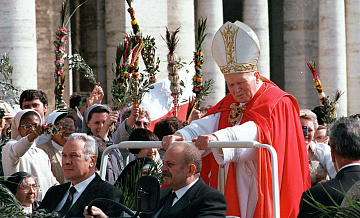 В Варшаве сгорел крест, у которого служил мессу Иоанн Павел II