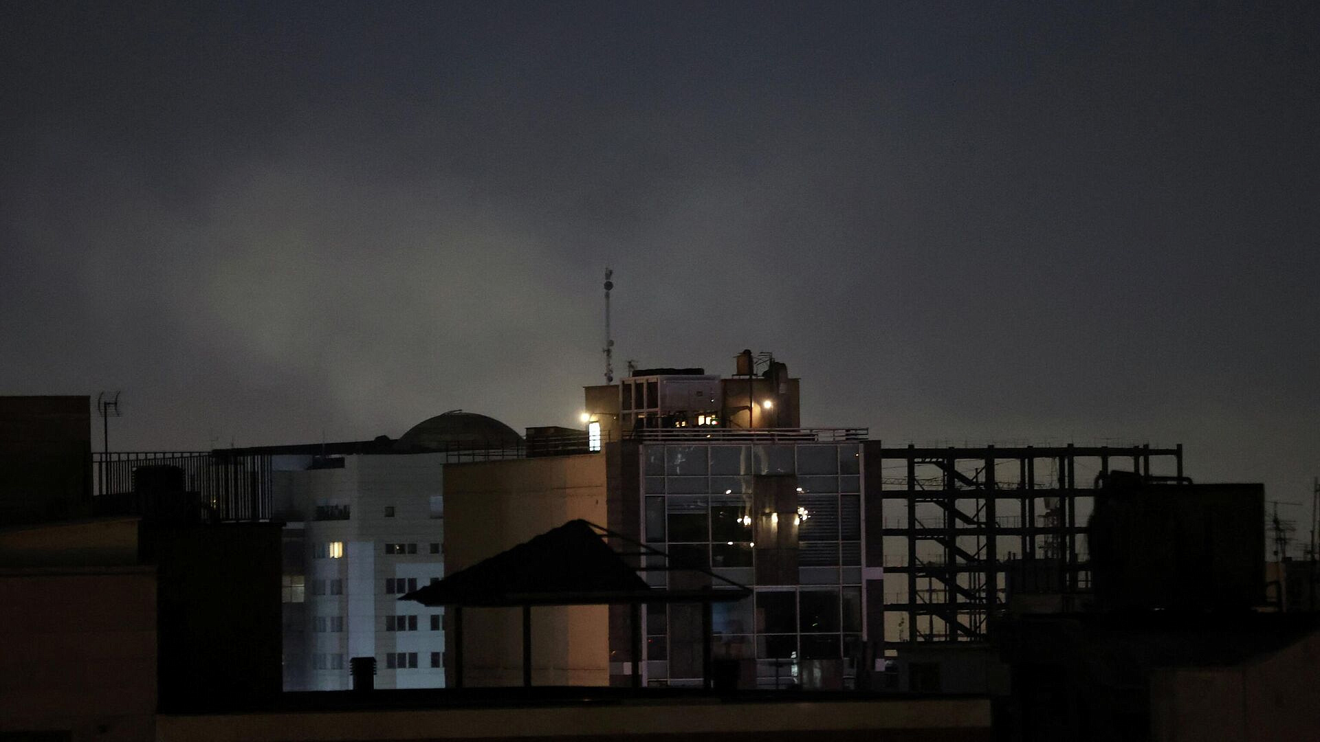 СМИ: в Тегеране прогремели новые взрывы