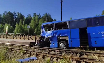 В ДТП с автобусом в Ленинградской области погибла жительница Тутаева
