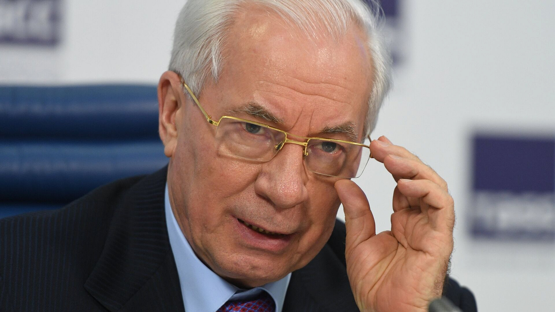 Экс-премьера Украины Азарова избрали академиком РАН Экс-премьера Украины Азарова избрали академиком РАН