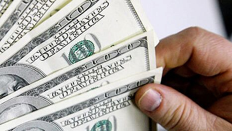 Экономист объяснил влияние военных конфликтов США на доллар