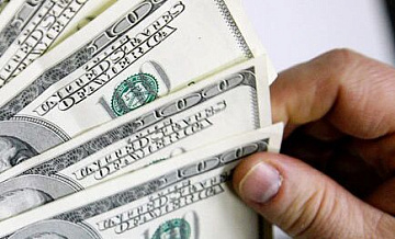 Экономист объяснил влияние военных конфликтов США на доллар
