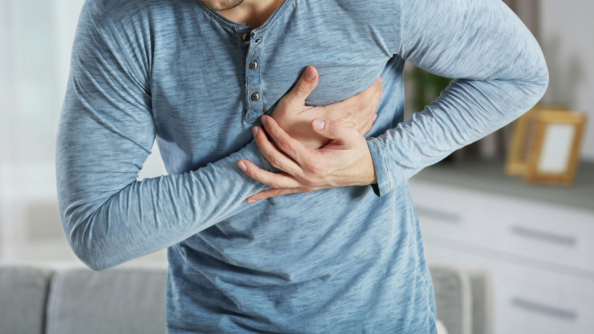 Врач-кардиолог назвала неочевидные признаки инфаркта