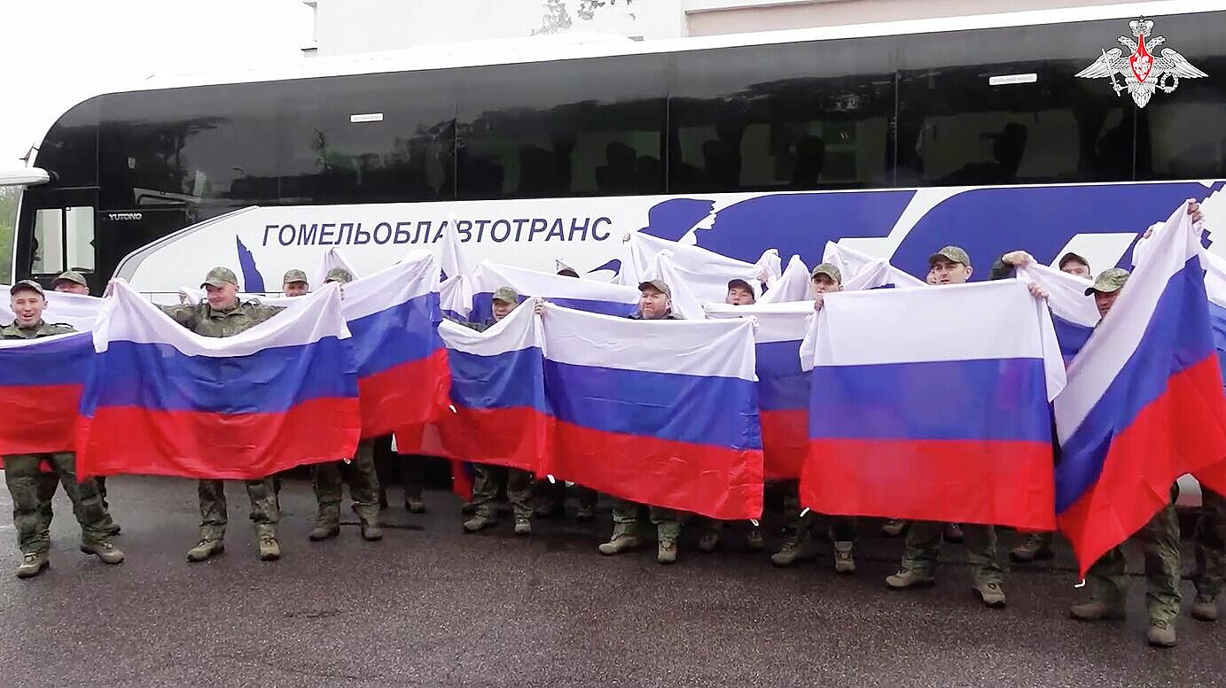 Лантратова сообщила, что 13 освобожденных в пятницу бойцов были с ранениями