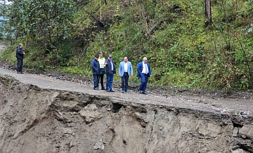 В Красноярске размыло дорогу
