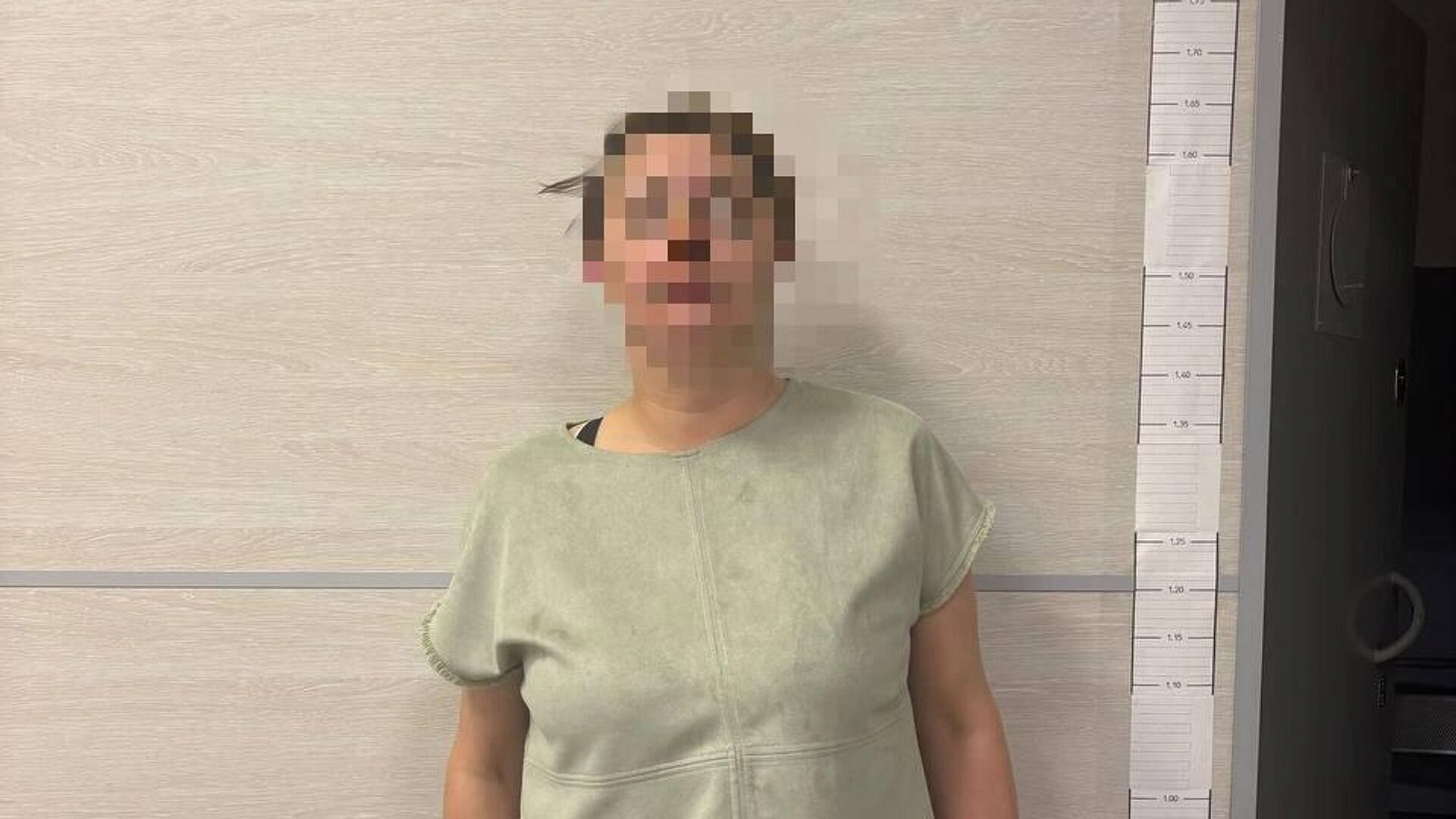 В Калининграде завели дело на женщину, открывшую аварийный выход самолета В Калининграде завели дело на женщину, открывшую аварийный выход самолета