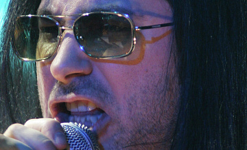 СМИ узнали о жалобе на певца 90-х из-за его высказываний о России