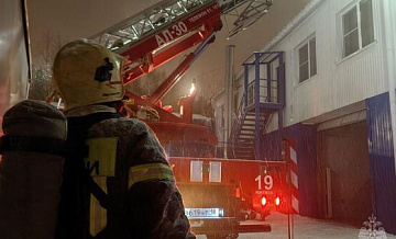 Площадь пожара в Ижевске возросла до 3,5 тысячи "квадратов"