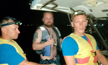 На Кубани спасли туриста, заснувшего в море на сап-борде
