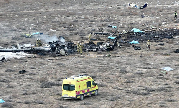 Пострадавших при крушении самолета в Казахстане детей доставили в больницу