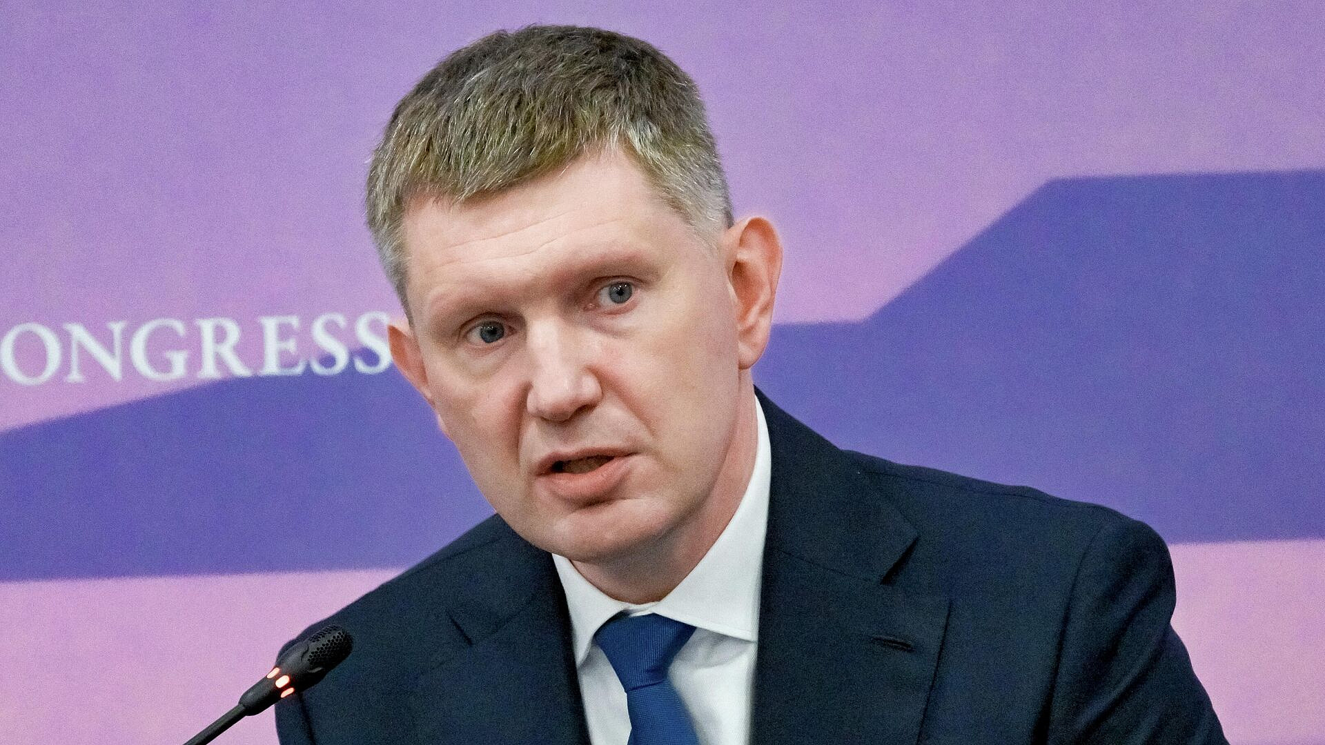 Инфляция в России устойчиво замедляется, заявил Решетников