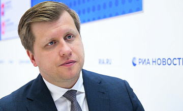 Гарбузов подписал меморандум с индийской фармкорпорацией на ПМЭФ