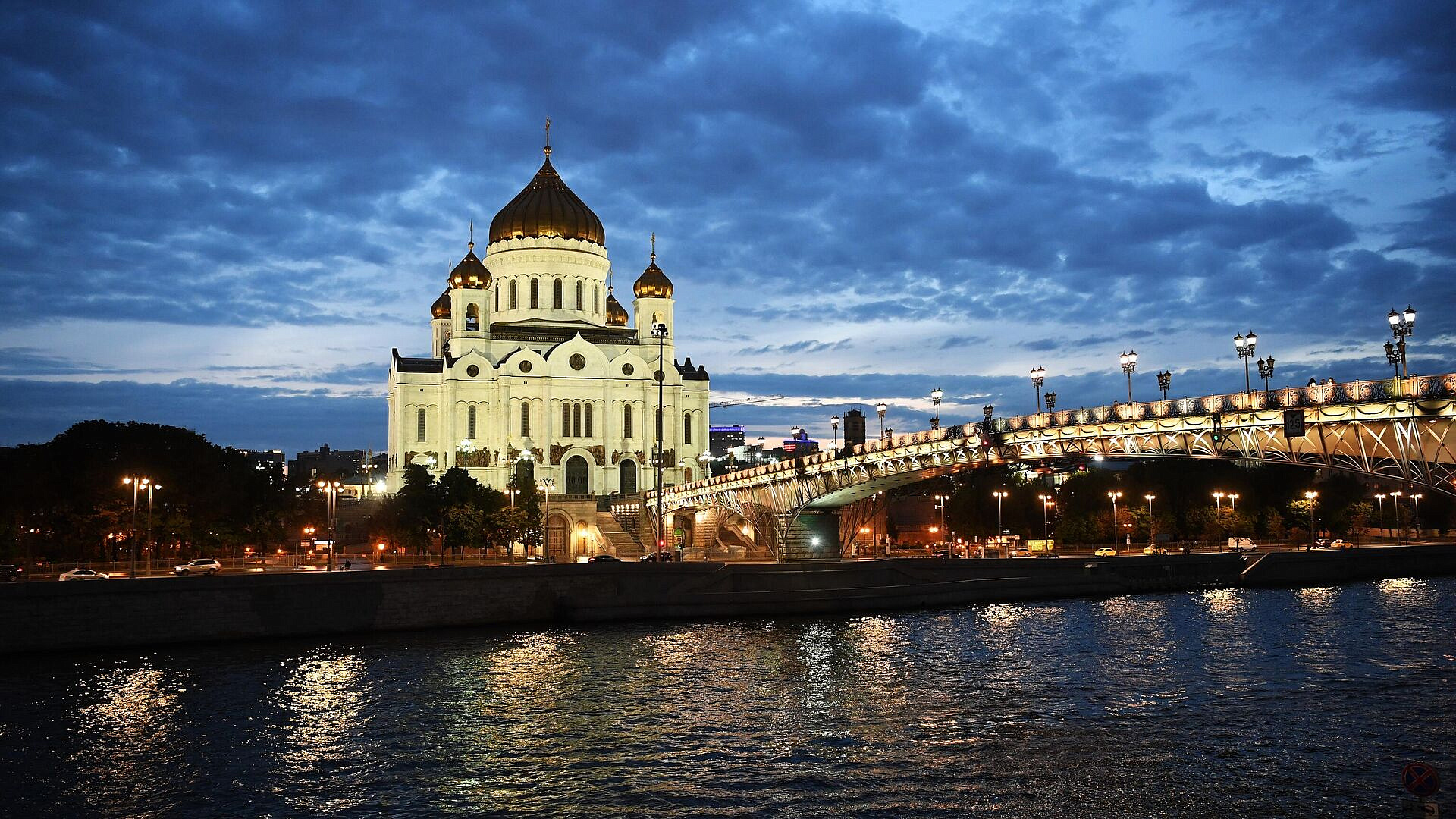 Прошлая ночь в Москве вошла в топ-3 самых теплых ночей, сообщили синоптики