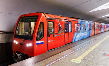 В московском метро начал курсировать тематический поезд ко Дню Победы
