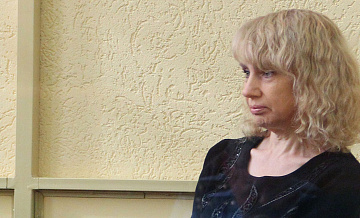 С главы "банды амазонок" и ее дочери взыскивают пять миллионов рублей