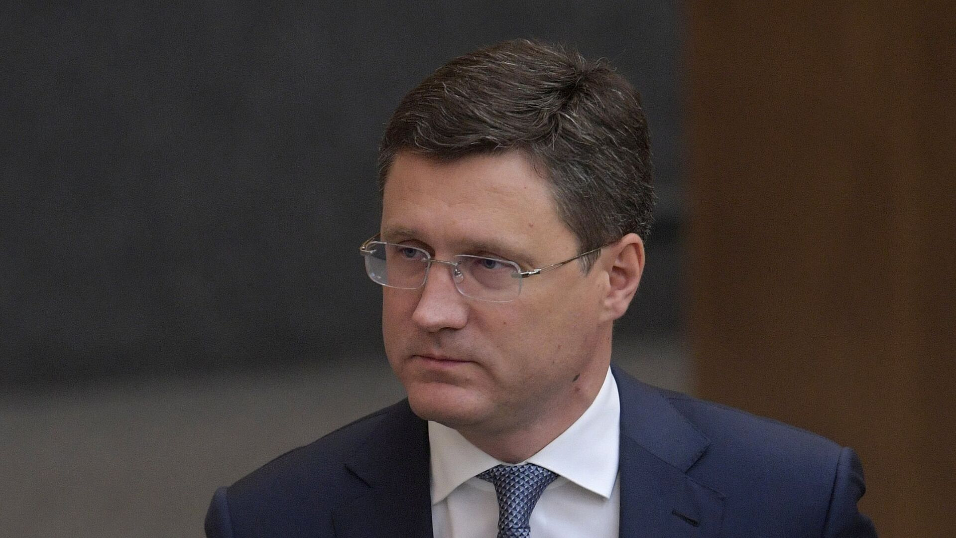 Новак поручил обеспечить поставки топлива в регионы со сложной логистикой