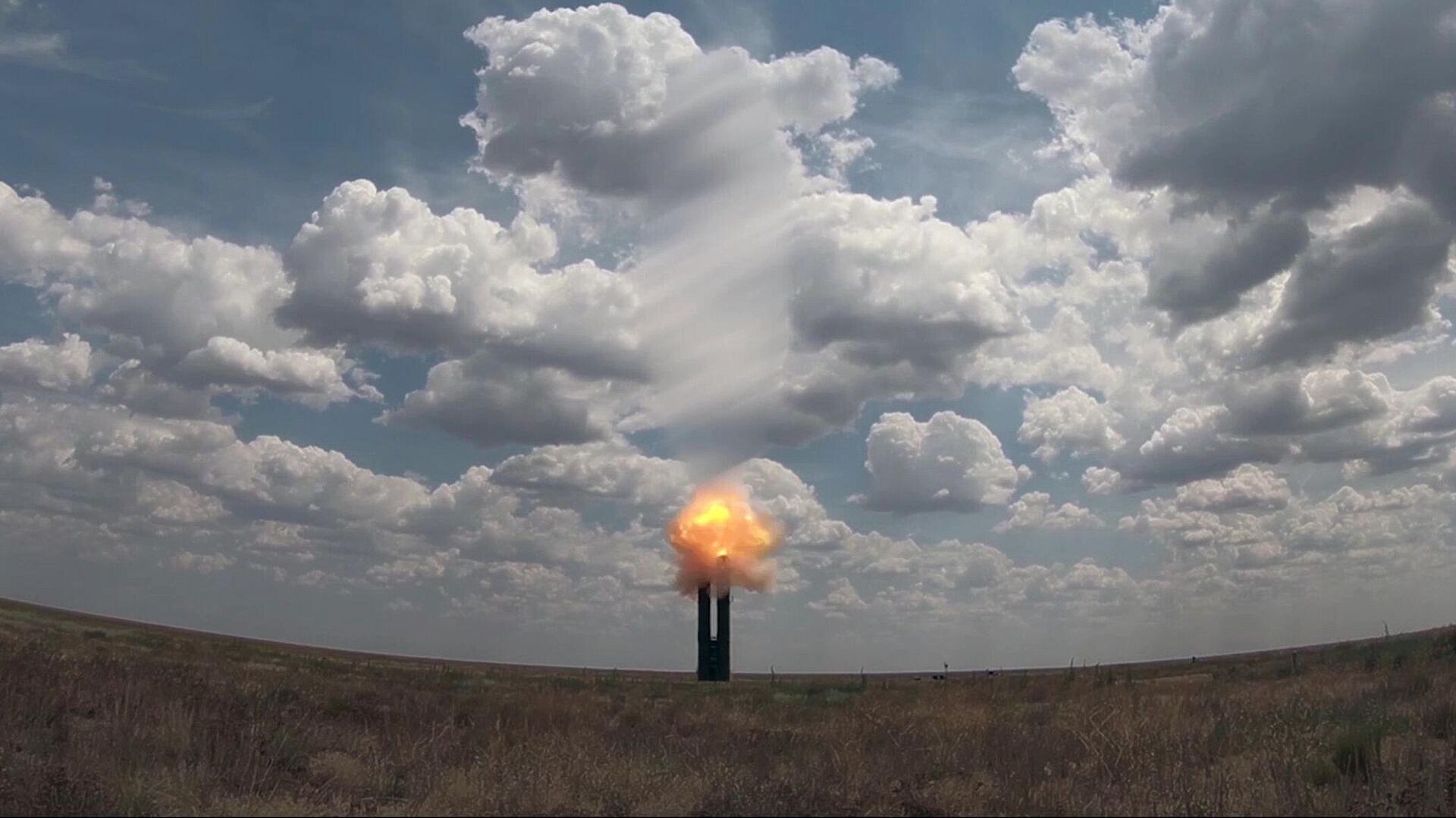 Россия провела испытательный пуск межконтинентальной баллистической ракеты