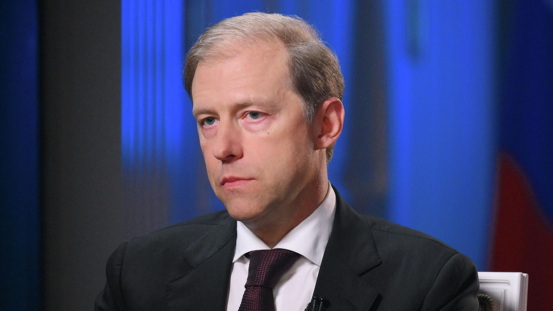 Мантуров принял участие в церемонии передачи техники военнослужащим