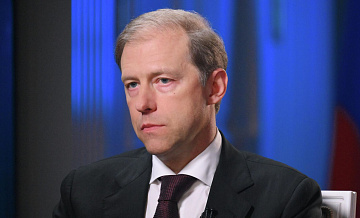 Мантуров принял участие в церемонии передачи техники военнослужащим