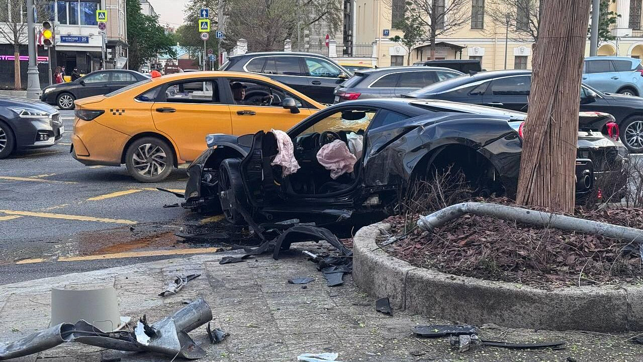 Никто не пострадал в ДТП с Ferrari в центре Москвы
