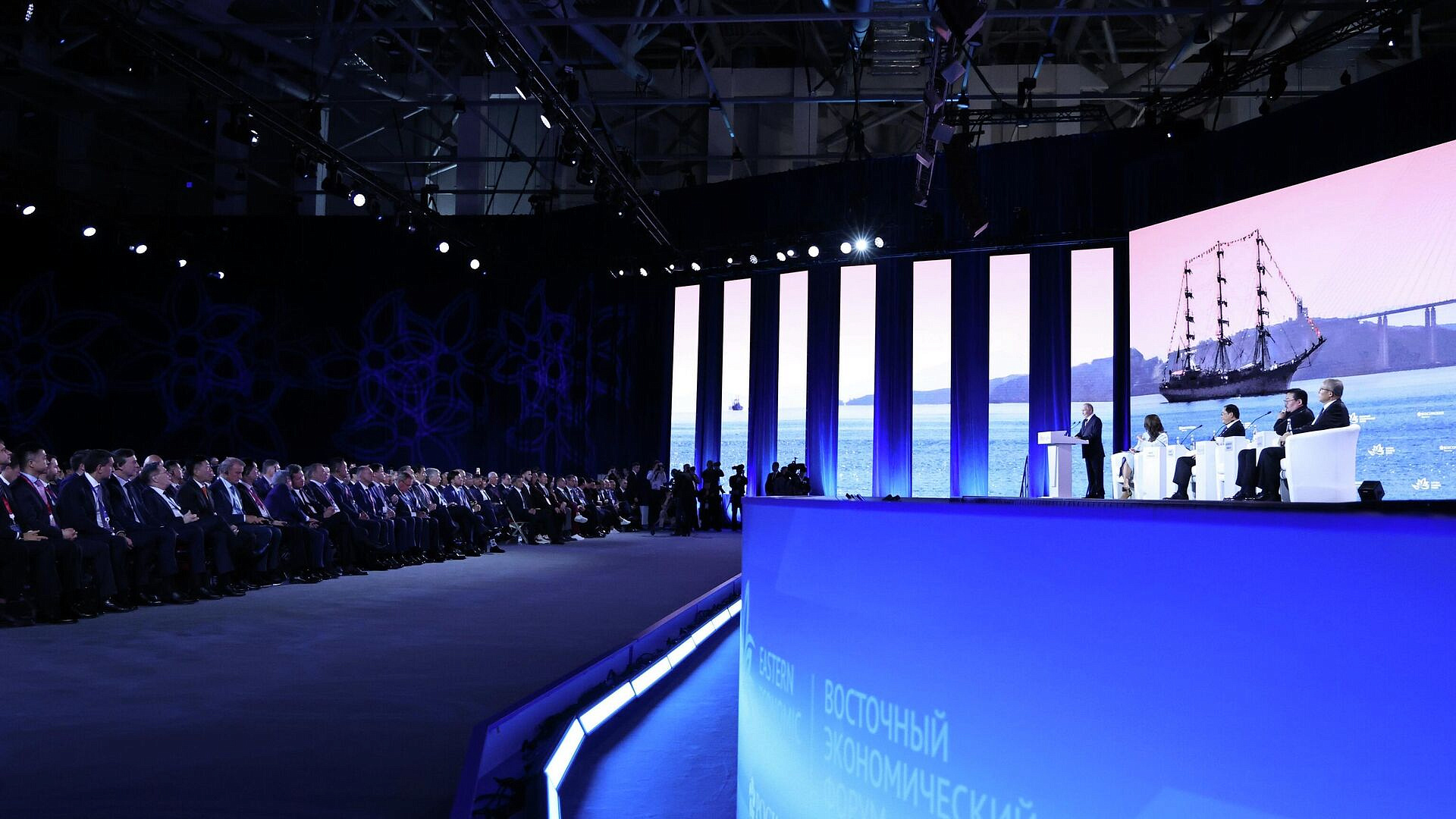 ����� ������ � �������� ������������ ������������� ���� �� ���������� �����