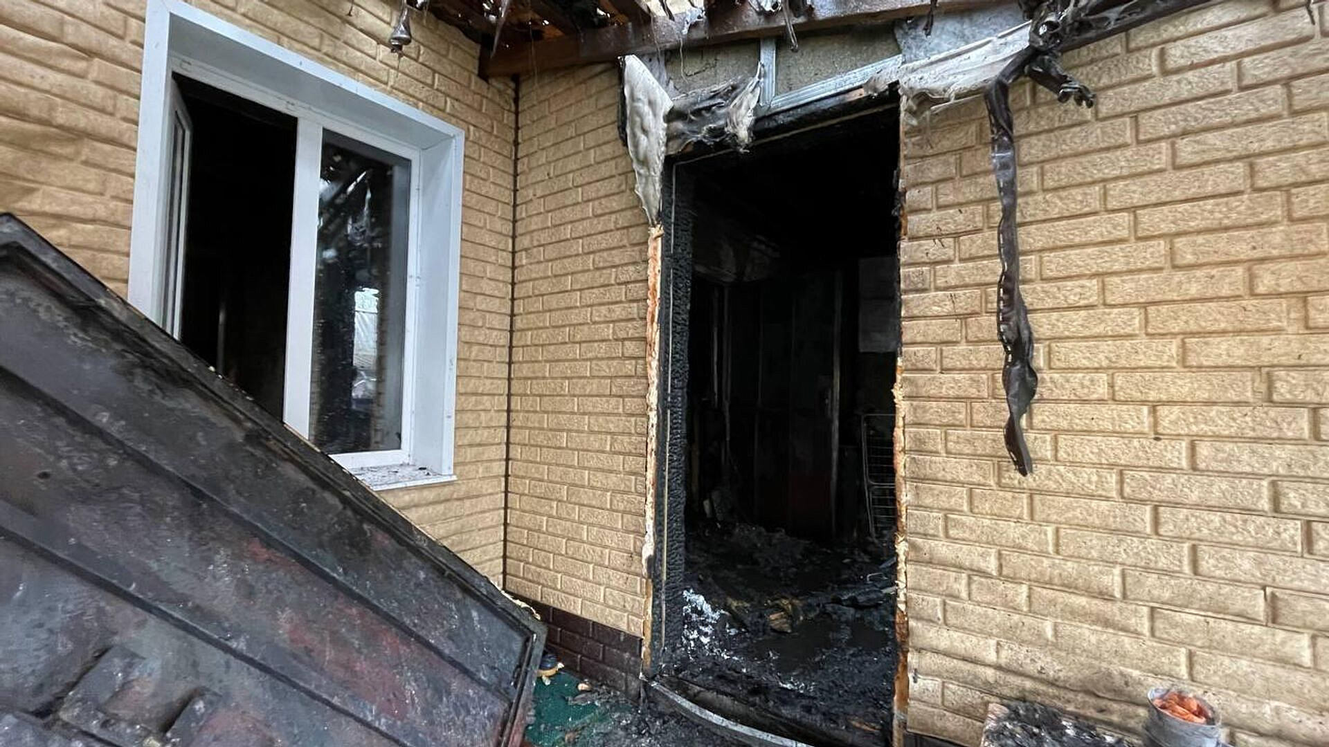 Волонтеры ОНФ помогают устранять последствия обстрела Белгорода