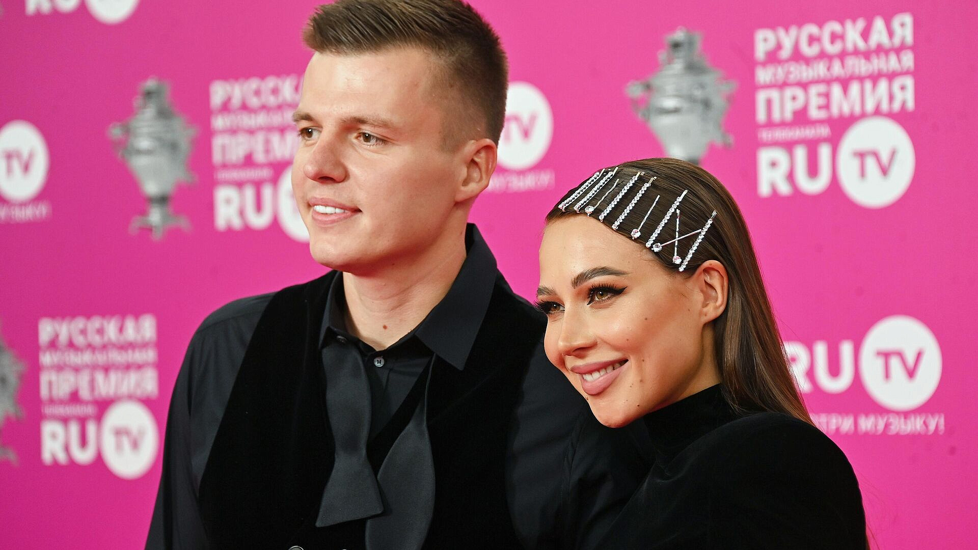 Источник: на Чекалиных завели дело за перевод по подложным документам