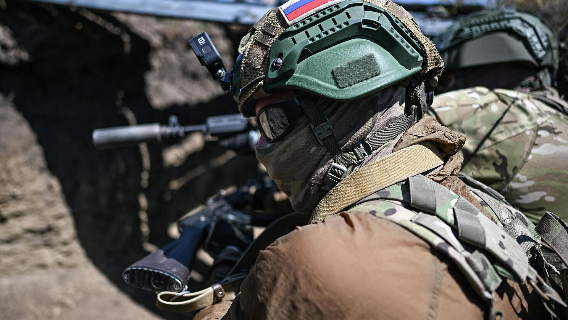 Самые упорные бои идут в полосе ответственности "Центра", заявил Герасимов