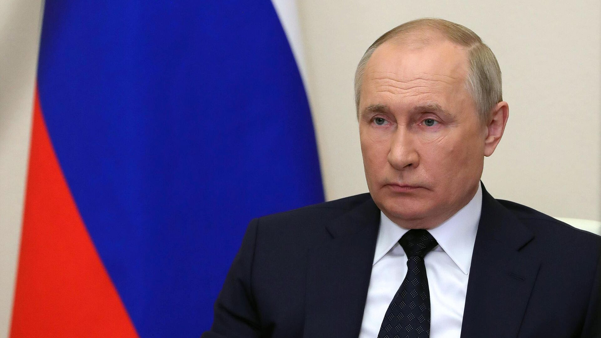 Путин заявил о важности противодействия инфекционным заболеваниям Путин заявил о важности противодействия инфекционным заболеваниям