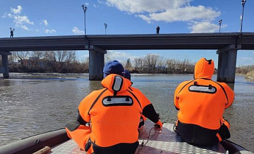 Уровень воды вблизи Кетово вырос до десяти метров, заявил Шумков