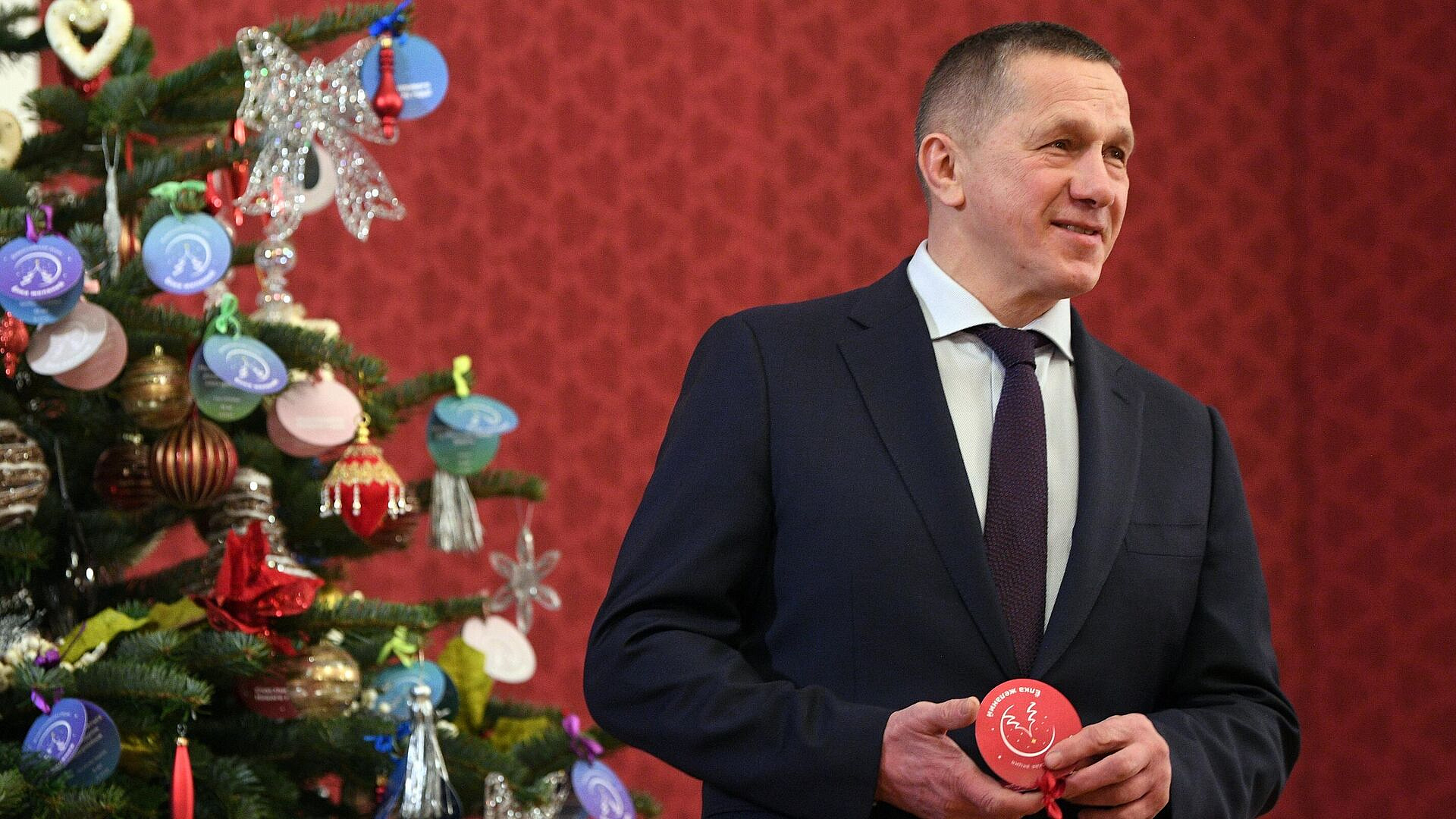 Трутнев исполнил новогодние мечты детей из ДФО, Кубани и ДНР