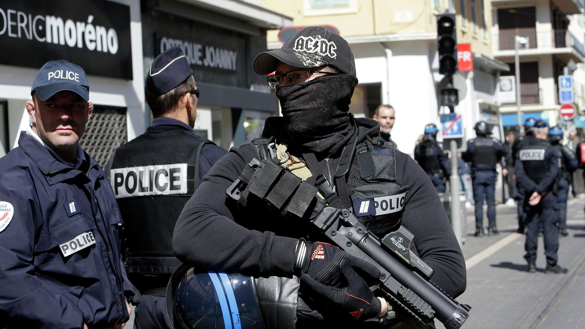 ����������� ������� ����� ����������